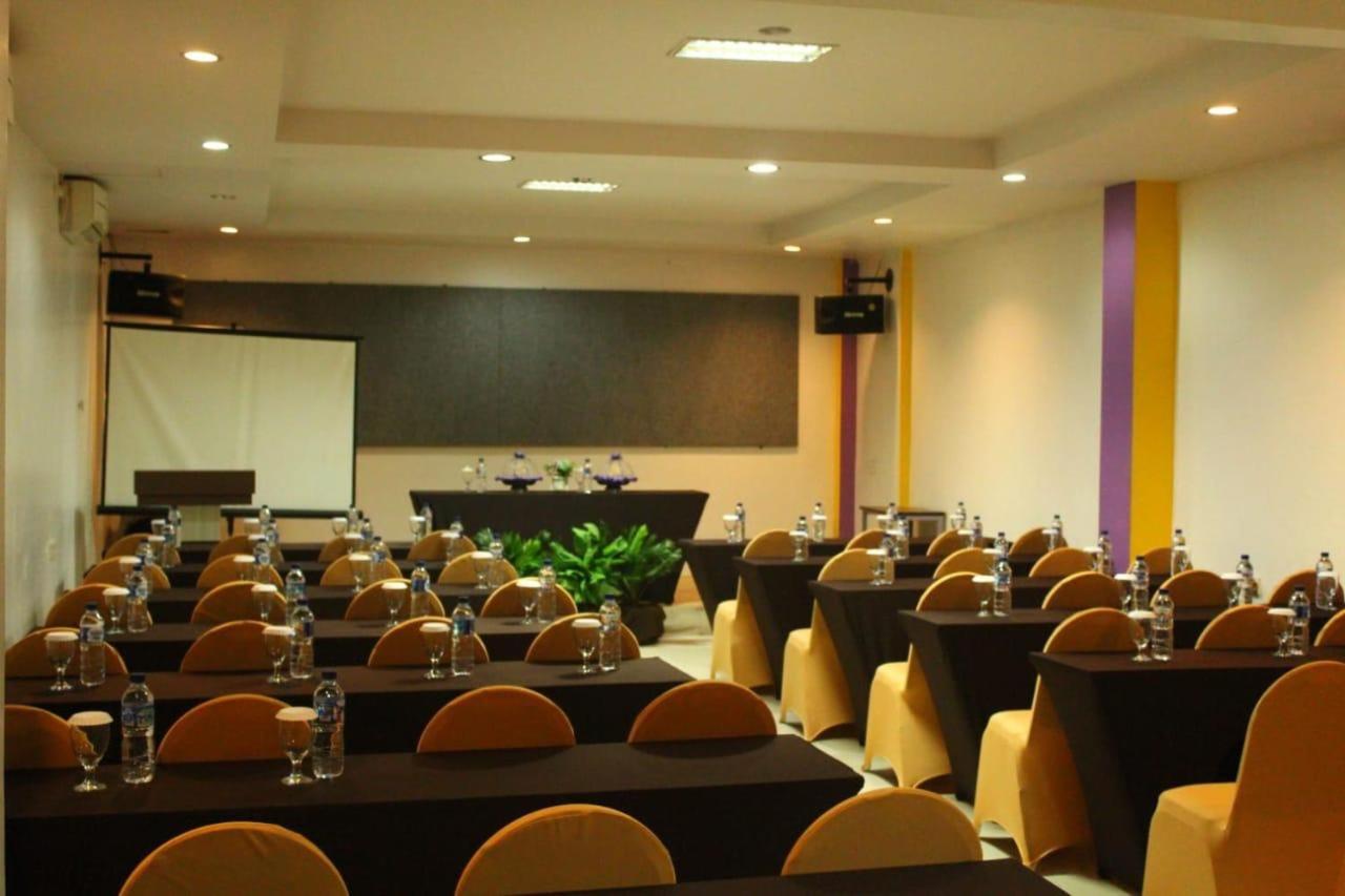 Liras Hotel Syariah Pulupanda Exterior photo